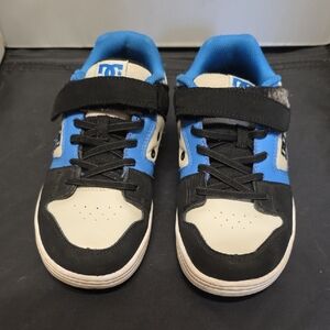 DC Shoes Manteca 4 V Low-top Kids' Sneakers in Black, Blue, and White Size 6
